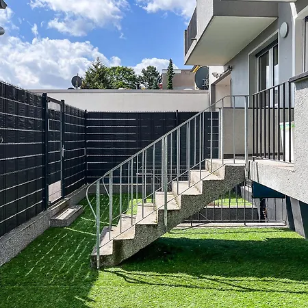 T&k Near Messe Fair Trade Duesseldorf Und Airport Eg 아파트 뒤스부르크