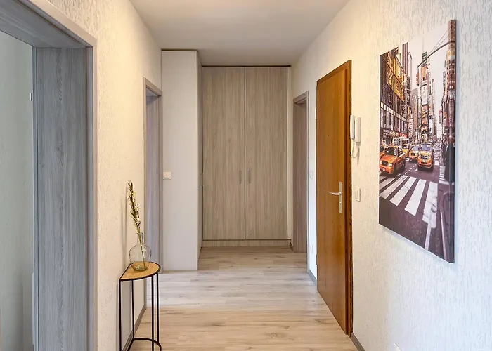 T&k Near Messe Fair Trade Duesseldorf Und Airport Eg דירה דיסבורג